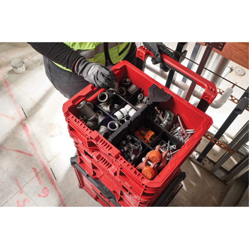 Bac &agrave; profil bas PACKOUT, 15" x 18-5/8" x 6-5/8", Noir/Rouge Distribution Jean Lapalme
