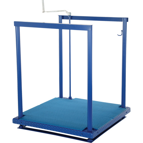 Plateforme de travail Posi-Crank ergonomique avec tapis anti-fatigue, 36" la x 72" pr, Capacit&eacute; de 500 lb, Enti&egrave;rement soud&eacute; Distribution Jean Lapalme