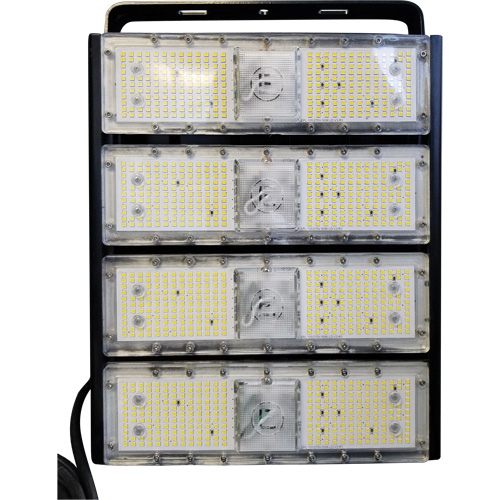 T&ecirc;te de lampe, DEL, 200 W, 30000 lumens, Boîtier en Aluminium Distribution Jean Lapalme