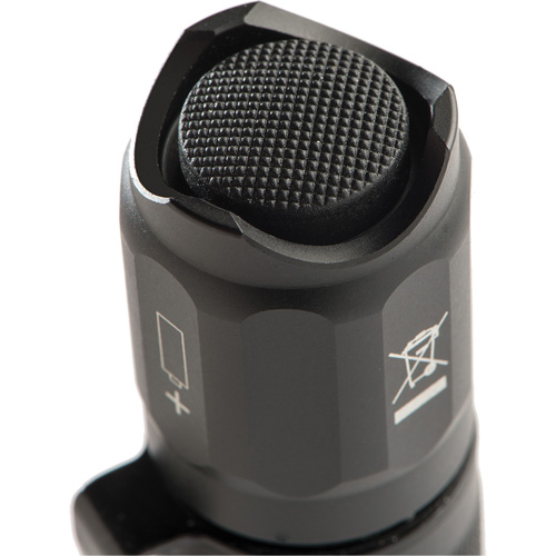 Lampe de poche tactique de s&eacute;rie 7000, DEL, 774 lumens, Piles CR123 Distribution Jean Lapalme