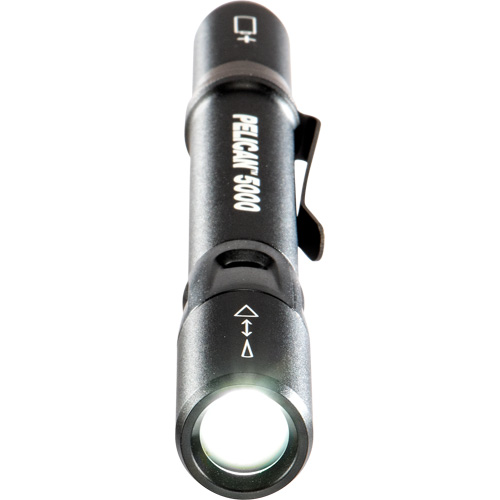 Flashlight, LED, 202 Lumens, AAA Batteries Distribution Jean Lapalme