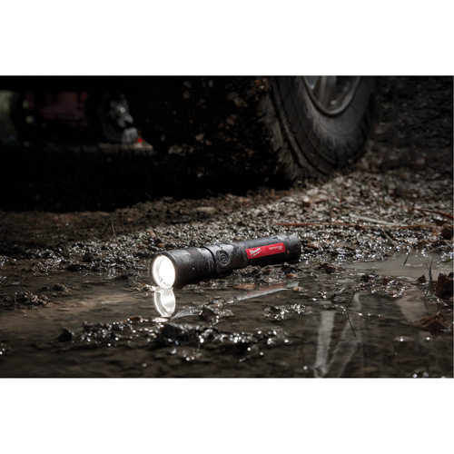 1100L Twist Focus Flashlight, LED, 1100 Lumens, Rechargeable Batteries Distribution Jean Lapalme