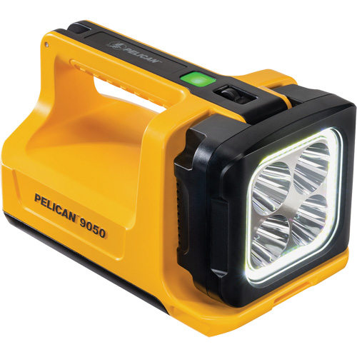 Lampe de poche lanterne haute performance 9050, DEL, 3369 lumens, 2,75 hres de fonctionnement, piles Rechargeable/AA, Compris Distribution Jean Lapalme