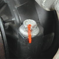 P&acirc;te indicatrice inviolable Cross-Check Torque Seal, 1 liq. oz., Tube, Orange Distribution Jean Lapalme