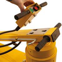 Cric Mammut, 165 tonnes, Air comprim&eacute;/hydraulique Distribution Jean Lapalme