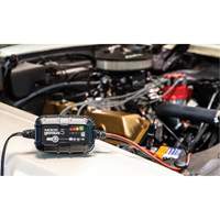 Chargeur de batterie 5 A Genius 5 Distribution Jean Lapalme