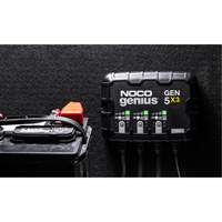 Chargeur de batterie embarqu&eacute; &agrave; 3 sorties de 15 amp&egrave;res Gen5X3 Genius Distribution Jean Lapalme