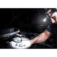 Lampe frontale multifonction &agrave; faisceau r&eacute;glable avec feu de s&eacute;curit&eacute; arri&egrave;re, DEL, 260 lumens, 2 hres de fonctionnement, piles Rechargeable Distribution Jean Lapalme