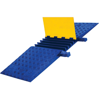Protecteur de c&acirc;ble ADA/DDA robuste Yellow Jacket, 5 canaux, 18" lo x 50" la x 1,875" h Distribution Jean Lapalme