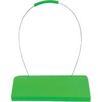 Cale de roue pour avion Checkers Safety SafeRay avec poign&eacute;e &agrave; c&acirc;ble ergonomique, Ur&eacute;thane, Vert fluorescent, 24" la x 8" p x 6" h Distribution Jean Lapalme