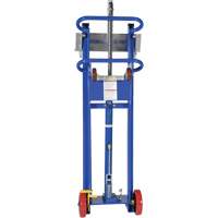 Gerbeur &agrave; plateforme hydraulique, M&eacute;canisme Pompe au pied, Capacit&eacute; de 750 lb, Levage max de 52" Distribution Jean Lapalme