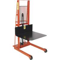 Gerbeur hydraulique &agrave; plateforme, M&eacute;canisme Pompe au pied, Capacit&eacute; de 1000 lb, Levage max de 60" Distribution Jean Lapalme