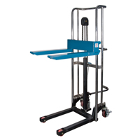 Gerbeur hydraulique &agrave; plateforme, M&eacute;canisme Pompe au pied, Capacit&eacute; de 880 lb, Levage max de 60" Distribution Jean Lapalme