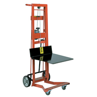 Empileur &agrave; plateforme, M&eacute;canisme Treuil manuel, Capacit&eacute; de 750 lb, Levage max de 40" Distribution Jean Lapalme