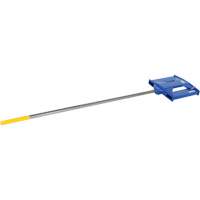 P&ocirc;le de transport de tapis pour chariot &eacute;l&eacute;vateur, 108-1/2" longueur, Install&eacute; sur fourche, Capacit&eacute; de 2500 lb Distribution Jean Lapalme