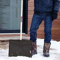 Pelle &agrave; neige Nordic, Lame Polypropyl&egrave;ne, Largueur 17-3/4", Manche Prise en D Distribution Jean Lapalme