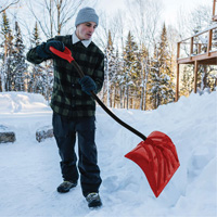 Pelle &agrave; neige Yukon, Lame Polypropyl&egrave;ne, Largueur 18", Manche Prise en D ergonomique Distribution Jean Lapalme