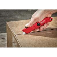 Self-Retracting Knife, 3/4", Steel, Metal Handle Distribution Jean Lapalme