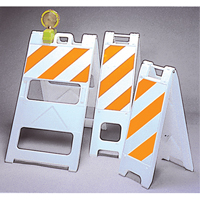 Barricades, Repliable, 25" lo x 45" h, Orange/Blanc Distribution Jean Lapalme