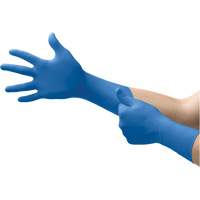 Microflex&reg; SafeGrip SG-375 Medical Exam Gloves, Small, Latex, 11-mil, Powder-Free, Blue, Class 2 Distribution Jean Lapalme