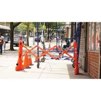 Barricade Multi-Gate, 43" h x 90" lo, Orange Distribution Jean Lapalme
