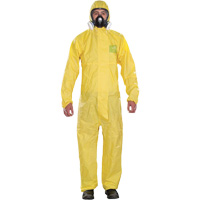 Combinaisons jetables pour usage mod&eacute;r&eacute; Microchem, Petit, Jaune, Polypropyl&egrave;ne Distribution Jean Lapalme