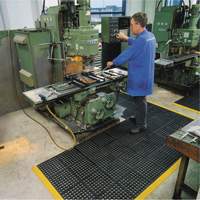 Tapis antifatigue &agrave; imbrication Cushion-Ease 550, &agrave; fentes, 3' x 3' x 3/4", Noir, Caoutchouc Distribution Jean Lapalme