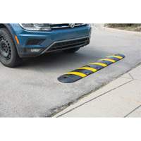 Speed Bump Kit, Rubber, 4' L x 11" W x 2" H Distribution Jean Lapalme