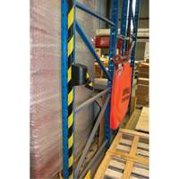 Barri&egrave;re murale magn&eacute;tique avec bande magn&eacute;tique, Plastique, Fixation magn&eacute;tique, 15', Ruban Noir et jaune Distribution Jean Lapalme