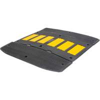 Speed Hump with End Caps, Rubber, 2' L x 36" W x 1-1/4" H Distribution Jean Lapalme