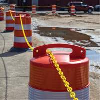 Plastic Barrier Chain, Green, 2" Link, 100' Length Distribution Jean Lapalme