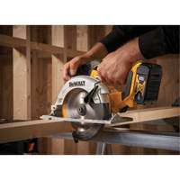 Max* Brushless Cordless Circular Saw Kit, 6-1/2", 20 V Distribution Jean Lapalme