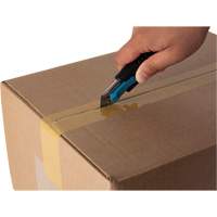 Couteau de s&eacute;curit&eacute; r&eacute;tractable standard READYEDGE, Acier inoxydable, Prise en Caoutchouc Distribution Jean Lapalme
