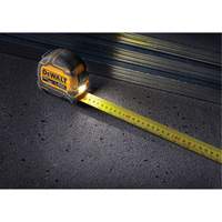 TOUGHSERIES Lighted Tape Measure, 26'/8 m, Imperial & Metric Graduations Distribution Jean Lapalme