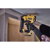 XR&reg; Cordless 18Ga Brad Nailer, 20 V, Lithium-Ion Distribution Jean Lapalme