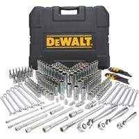 Jeu d'outils de m&eacute;canicien avec coffret moul&eacute; par soufflage Distribution Jean Lapalme