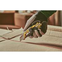FATMAX&reg; 18 mm Snap-Off Knife with Wheel Lock, Plastic/Metal Handle Distribution Jean Lapalme