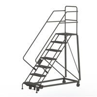 &eacute;chelles robustes en angle de s&eacute;curit&eacute;, 7 marches, Stri&eacute;, Inclinaison 50°, Hauteur 70" Distribution Jean Lapalme